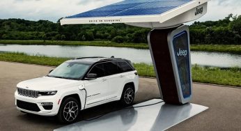Jeep показав перші фото електрифікованого Jeep Grand Cherokee 4xe