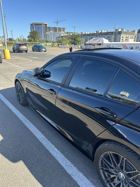 Лезвие на пороги Черный глянец на BMW M3 F80 2014-2020 года 522301 фото