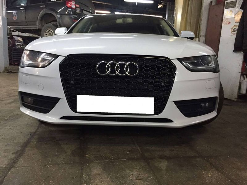 Решітка радіатора на Audi A4 B8 2011-2015 стиль RS4 Black 429928 фото