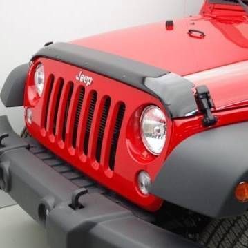 Дефлектор капоту на Jeep Wrangler 2007-2017 FormFit Hood Protector 414392 фото