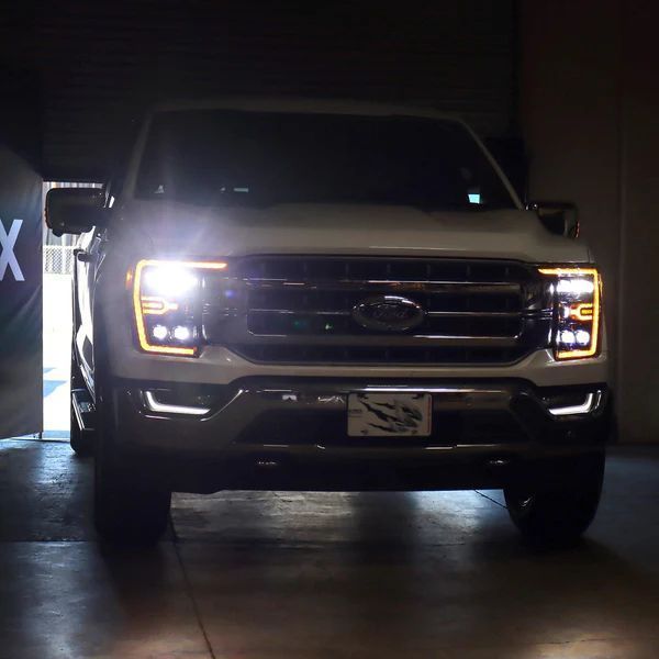 Альтернативна оптика передня на Ford F-150 2021- AlphaRex Nova-Series LED Projector Headlights Black 425421 фото