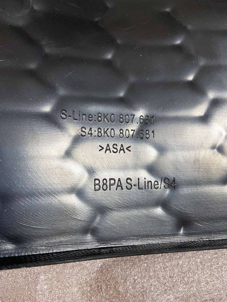 Решетки переднего бампера на Audi A4 B8 2011-2015 S-Line черные с хромом 353350 фото