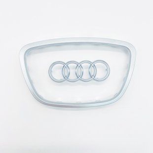 Значок рамка емблема на кермо Audi 2012- 16 кліпс сіра 424924 фото
