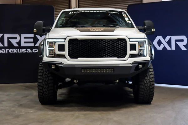 Альтернативна оптика передня на Ford F-150 2018-2020 Alpharex LUXX-Series LED Projector Headlights Black 425419 фото