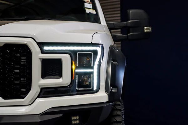 Альтернативна оптика передня на Ford F-150 2018-2020 Alpharex LUXX-Series LED Projector Headlights Black 425419 фото