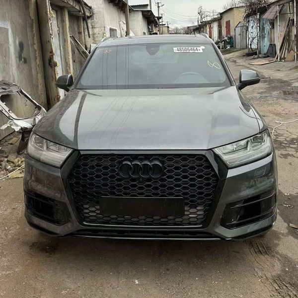 Решетка радиатора на Audi Q7 2015-2020 в стиле RSQ7 Black 241063 фото