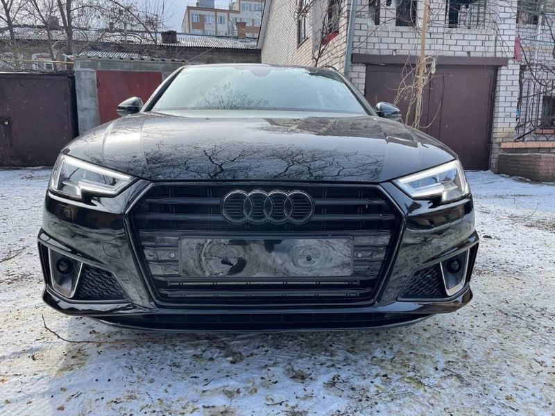 Решітка радіатора на Audi A4 B9 2015-2019 стиль S4 Black 427373 фото