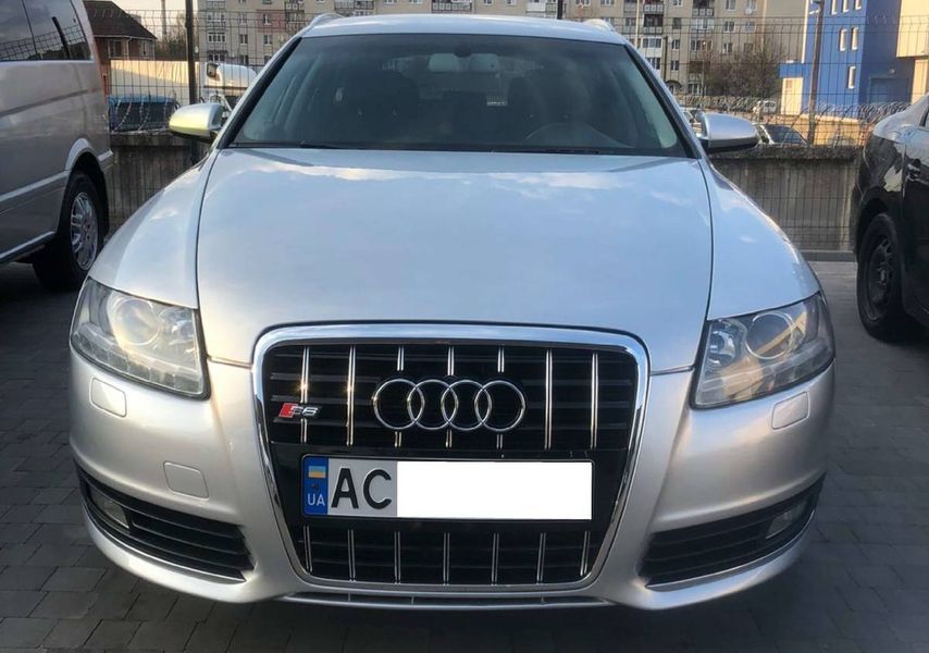 Решітка радіатора на Audi A6 C6 2004-2011 стиль S6 Chrome Black без PDC 427395 фото