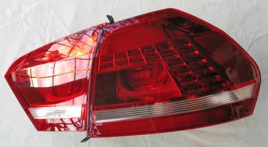 Задние фонари на Volkswagen Passat B7 USA 2011-2015 LED красные 430494 фото