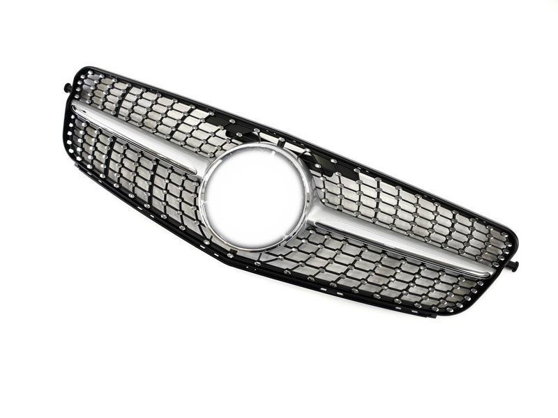 Решетка радиатора на Mercedes C-class W204 2007-2014 Diamond Silver 430001 фото Решетка радиатора на Mercedes C-class W204 2007-2014 Diamond Silver 430001 фото