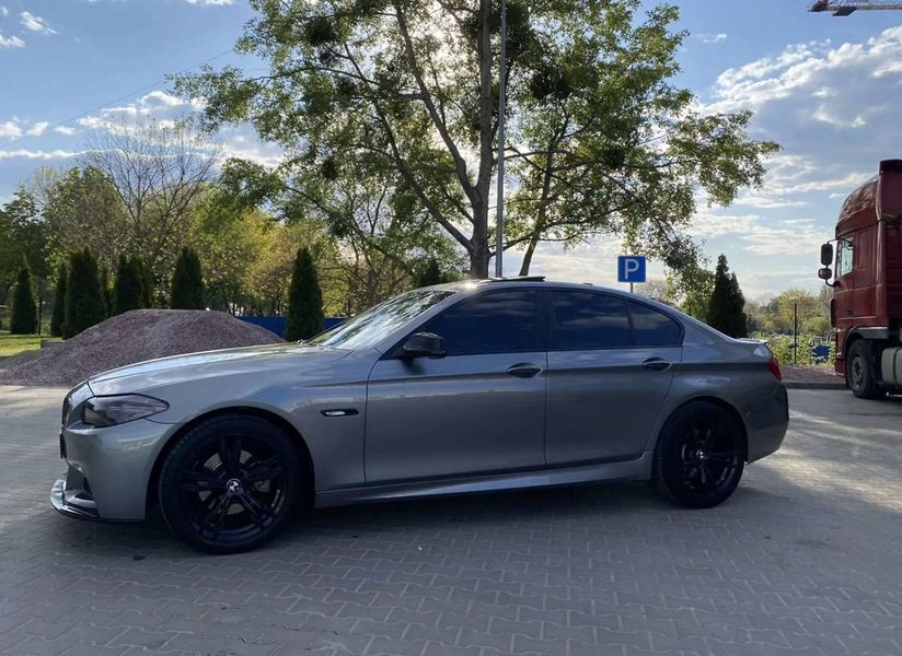 Комплект обвісу передній і задній бампер на BMW 5 F10, F11 2010-2017 M Sport Paket 429749 фото