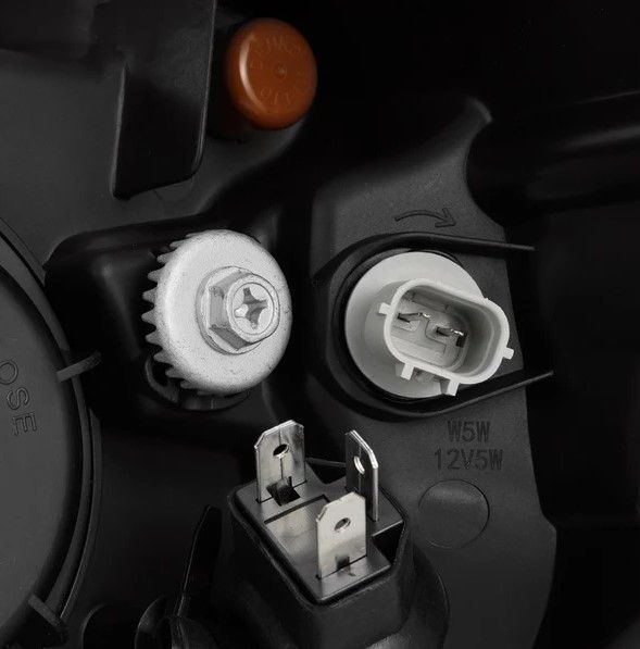 Передние фары для Toyota Tundra 2014-2021 AlphaRex LED цвет Alpha-Black 425425 фото