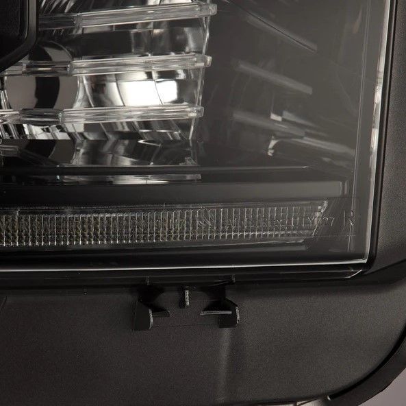 Передние фары для Toyota Tundra 2014-2021 AlphaRex LED цвет Alpha-Black 425425 фото