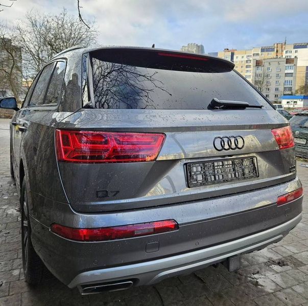 Емблема чорні кільця Audi Q7 2015- Black на кришку багажника 227104 фото