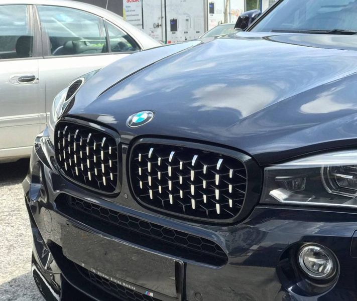 Решітка радіатора на BMW X5 F15, X6 F16 2013-2018 Diamond Chrome Black 355181 фото