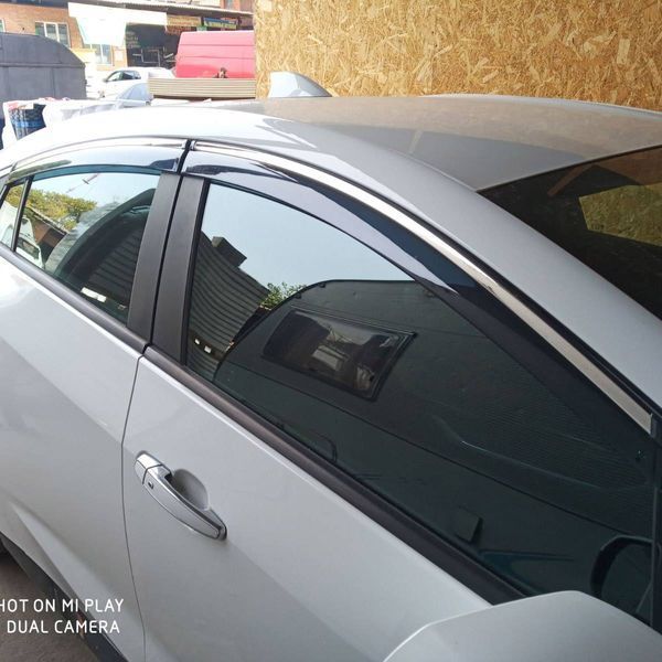 Дефлекторы окон на Chevrolet Volt 2016- с хром молдингом WELLvisors 3-847CH019 45629 фото