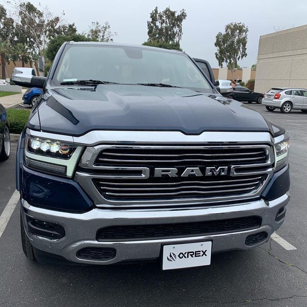 Альтернативная оптика передняя на Dodge Ram 2019- LED Nova series Alpha-Black 242542 фото