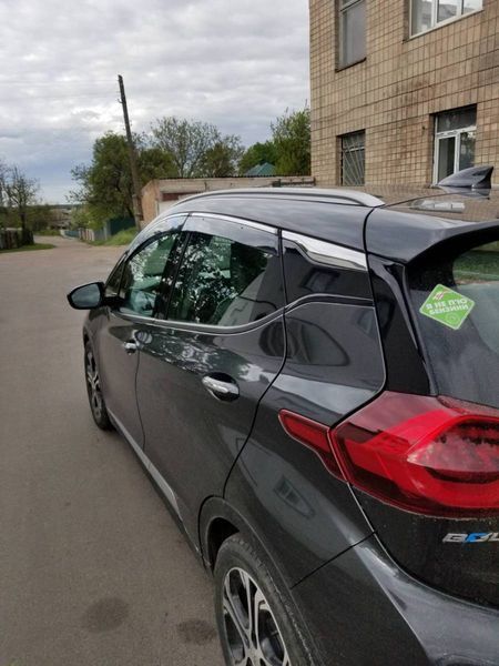 Дефлектори вікон для Chevrolet Bolt 2017- з хром молдингом WELLvisors 3-847CH027 162718 фото