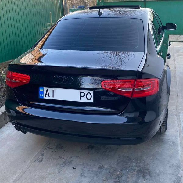 Автологотип емблема чорні кільця Audi A4 B8 2008-2015 Black Edition на кришку багажника 260778 фото