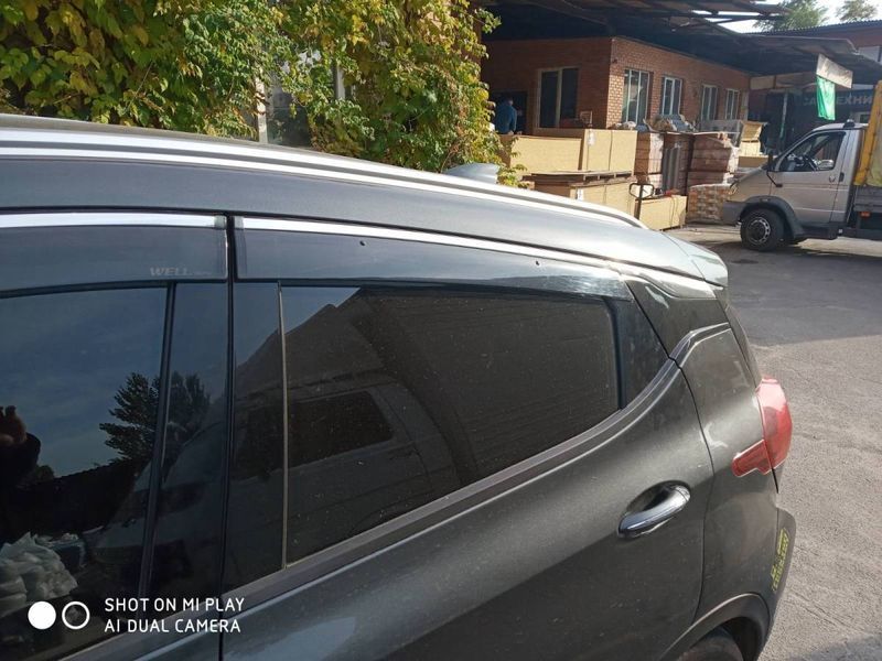 Дефлектори вікон для Chevrolet Bolt 2017- з хром молдингом WELLvisors 3-847CH027 162718 фото