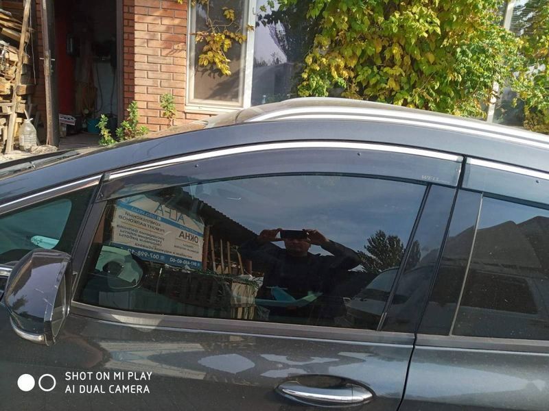 Дефлектори вікон для Chevrolet Bolt 2017- з хром молдингом WELLvisors 3-847CH027 162718 фото
