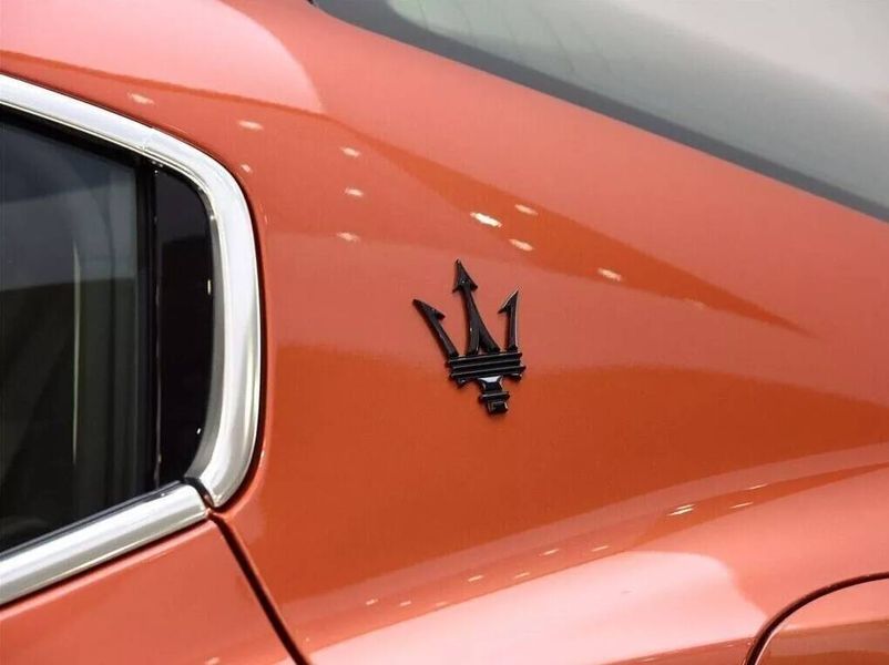 Автологотип емблема Maserati Black тризуб чорний глянець 430556 фото