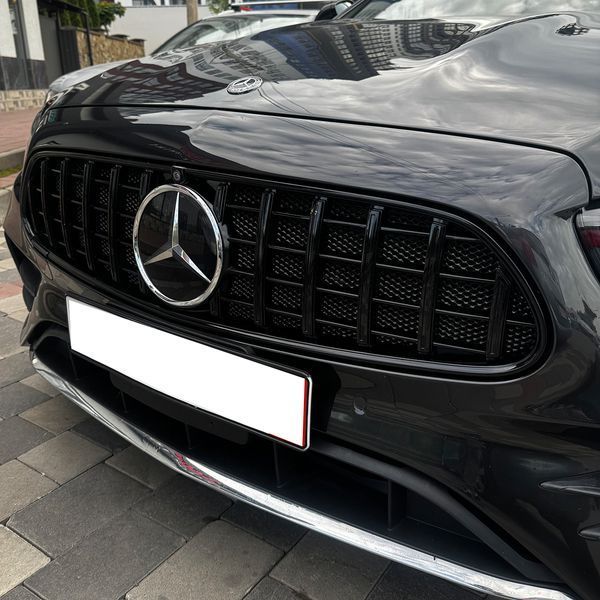 Решітка радіатора на Mercedes E-class W213 2020-2023 стиль AMG GT Black 522630 фото