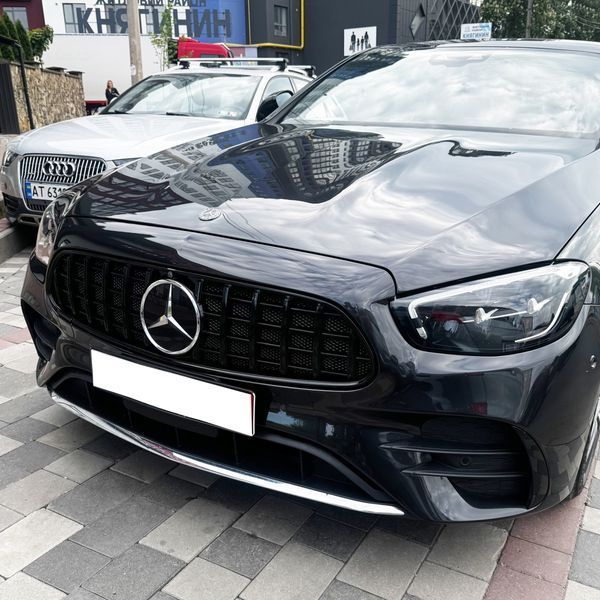 Решітка радіатора на Mercedes E-class W213 2020-2023 стиль AMG GT Black 522630 фото