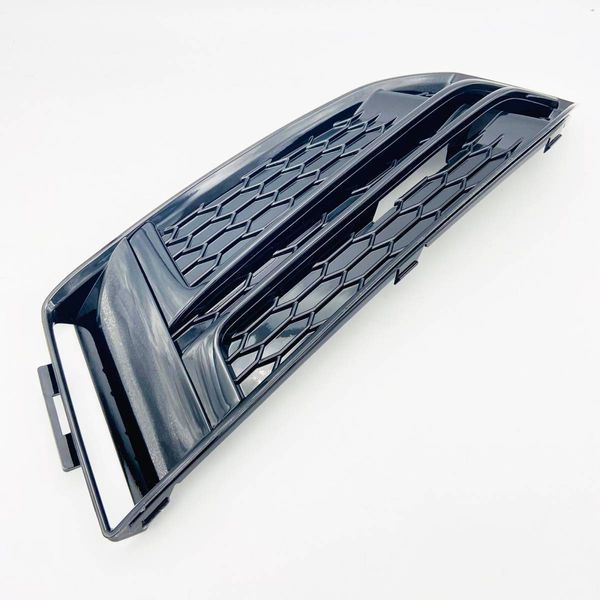 Решетка переднего бампера на Audi A4 B9 2015-2019 S-Line правая 8W0807682F черный глянец 408975 фото