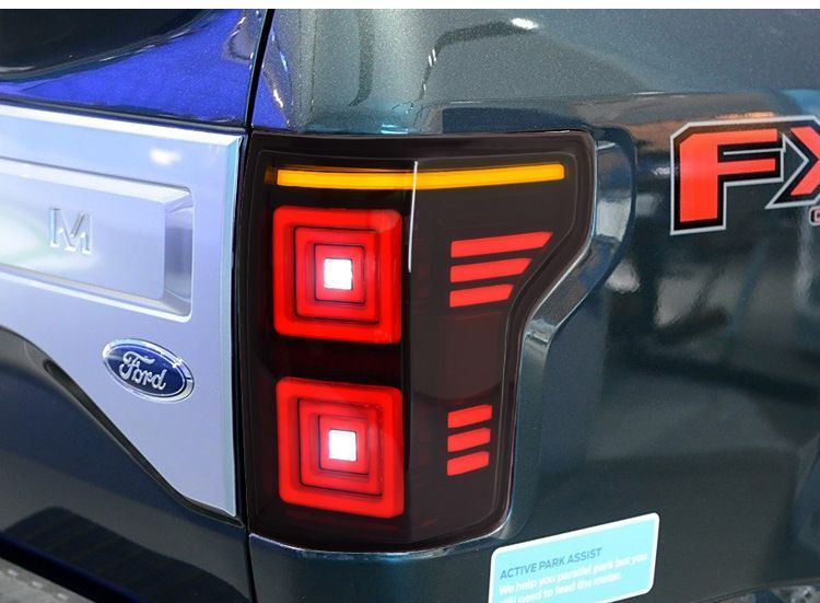 Задние фонари на Ford F-150 2014-2020 черные LED стиль Ray 430424 фото