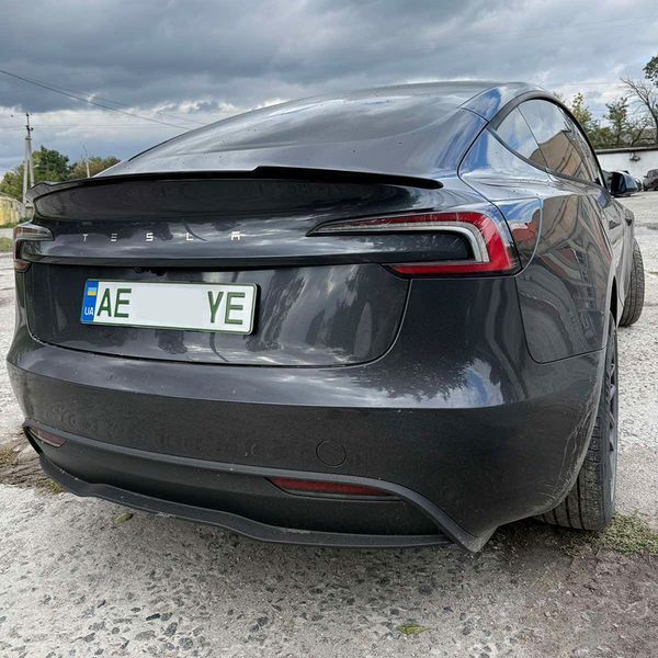 Спойлер на Tesla Model 3 2023- Blade чорний глянець 523077 фото