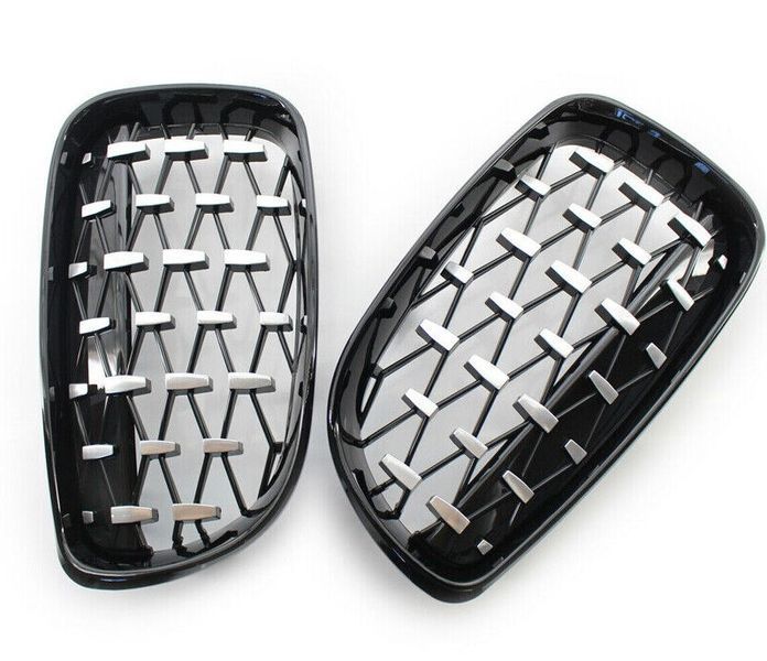 Решітка радіатора на BMW 1 E81, E82, E87, E88 2007-2013 Chrome Black Diamond 355208 фото Решітка радіатора на BMW 1 E81, E82, E87, E88 2007-2013 Chrome Black Diamond 355208 фото