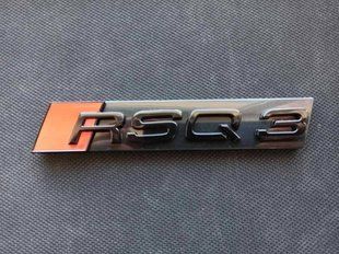 Автологотип емблема напис Audi RSQ3 в решітку радіатора чорна Emblems170784 241272 фото