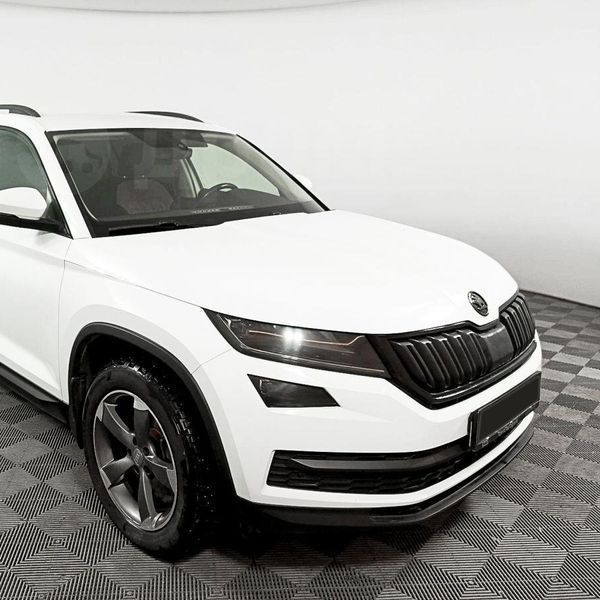 Рамка решетки радиатора на Skoda Kodiaq 2017-2021 565853761AF9R 418627 фото
