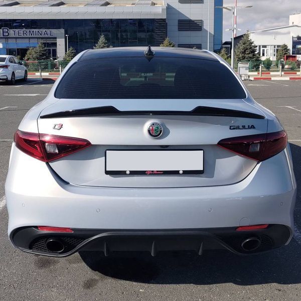 Спойлер на Alfa Romeo Giulia 2016-2022 чорний глянець 431194 фото