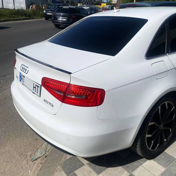 Спойлер на Audi A4 B8 2007-2015 чорний глянець V1 355135 фото