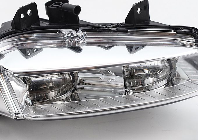 Протитуманна фара на Land Rover Range Rover Evoque 2011-2015 права LR026089 426053 фото