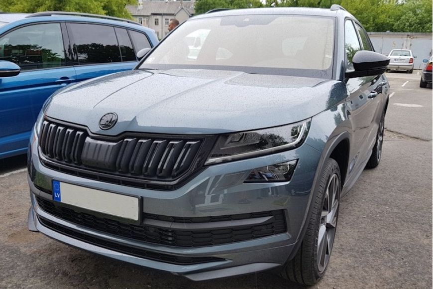 Рамка решетки радиатора на Skoda Kodiaq 2017-2021 565853761AF9R 418627 фото