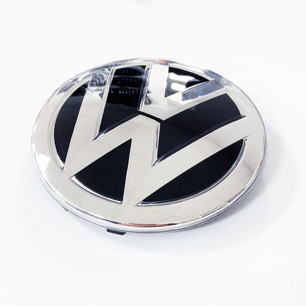 Емблема в решітку радіатора Volkswagen Jetta 2015-2018 3G0853601A під дистронік 521665 фото Емблема в решітку радіатора Volkswagen Jetta 2015-2018 3G0853601A під дистронік 521665 фото