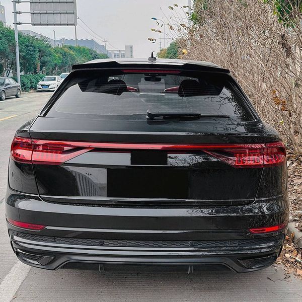 Спойлер на машину Audi Q8 2018- V1 верхний черный глянец 431286 фото