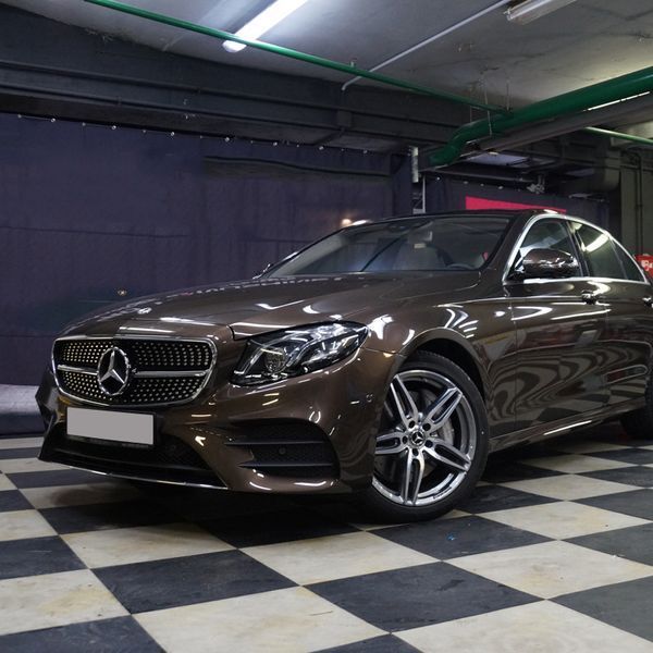 Решітка радіатора на Mercedes E-class W213 2016-2020 Black стиль Diamond під камеру 522624 фото