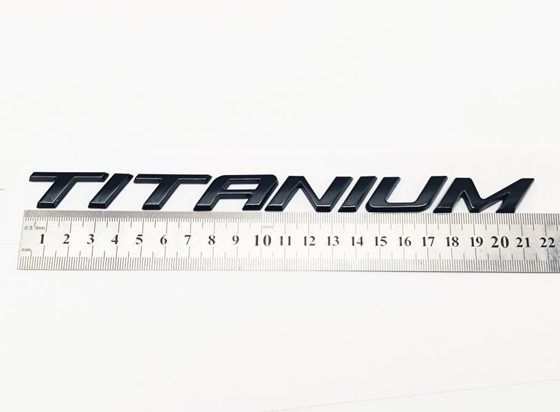 Автологотип емблема напис Ford Titanium чорний глянець на кришку багажника 215мм 522769 фото