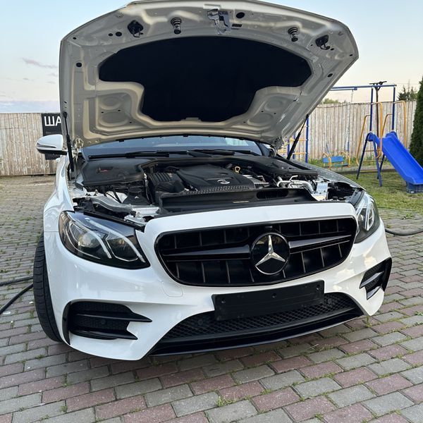 Решітка радіатора на Mercedes E-class W213 2016-2020 стиль E63 S AMG 522625 фото