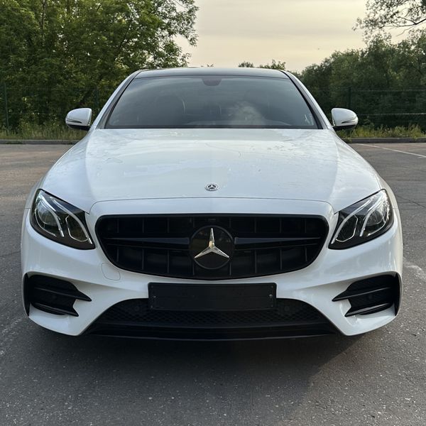 Решітка радіатора на Mercedes E-class W213 2016-2020 стиль E63 S AMG 522625 фото