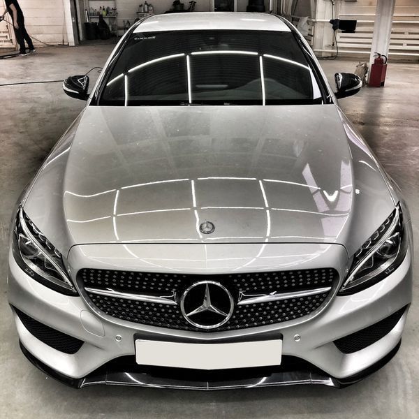 Решетка радиатора на Mercedes C-class W205 2014-2018 стиль Diamond Black под камеру 522622 фото