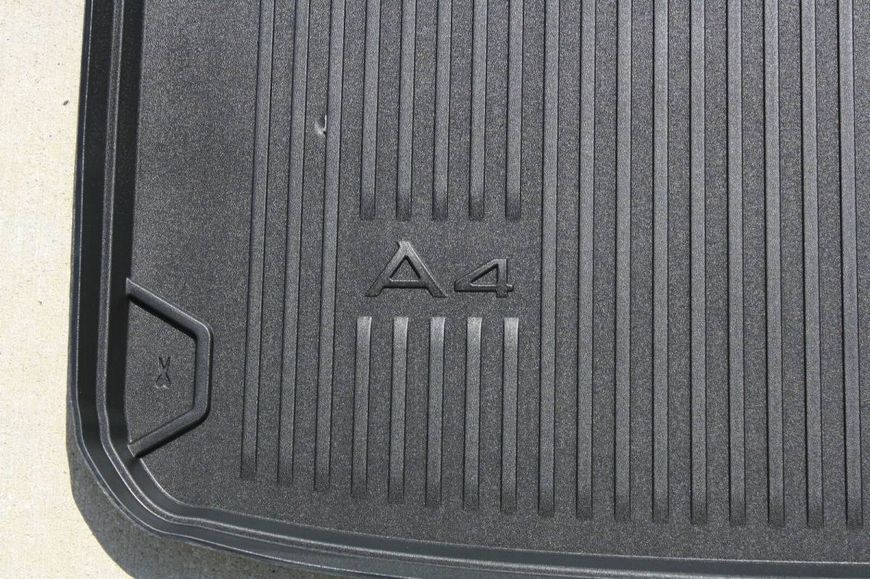 Коврик в багажник Audi A4 B9 2015- VAG 8W5061180 37900 фото