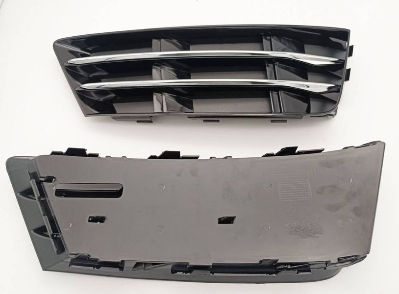 Решітки в передній бампер Audi A4 2015-2019 окрім S-Line 8WD807681 8WD807682 423997 фото
