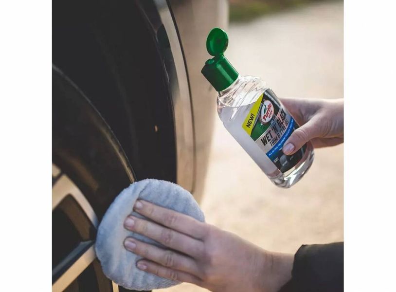 Поліроль для шин Turtle Wax Trim & Tyre Gel 300 мл 340656 фото