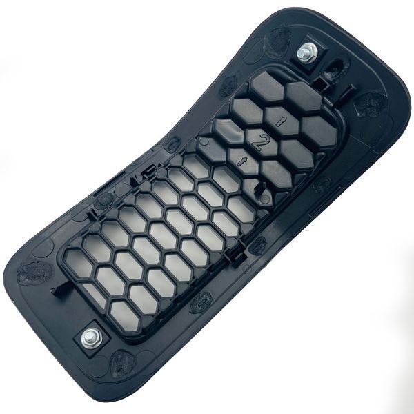 Решетка радиатора на Jeep Cherokee 2014-2018 Black 68303626AA 423029 фото Решетка радиатора на Jeep Cherokee 2014-2018 Black 68303626AA 423029 фото