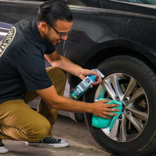 Засіб для сухої мийки Chemical Guys Swift Wipe Complete Waterless Car Wash Easy Spray and Wipe Formula 3785мл 417416 фото